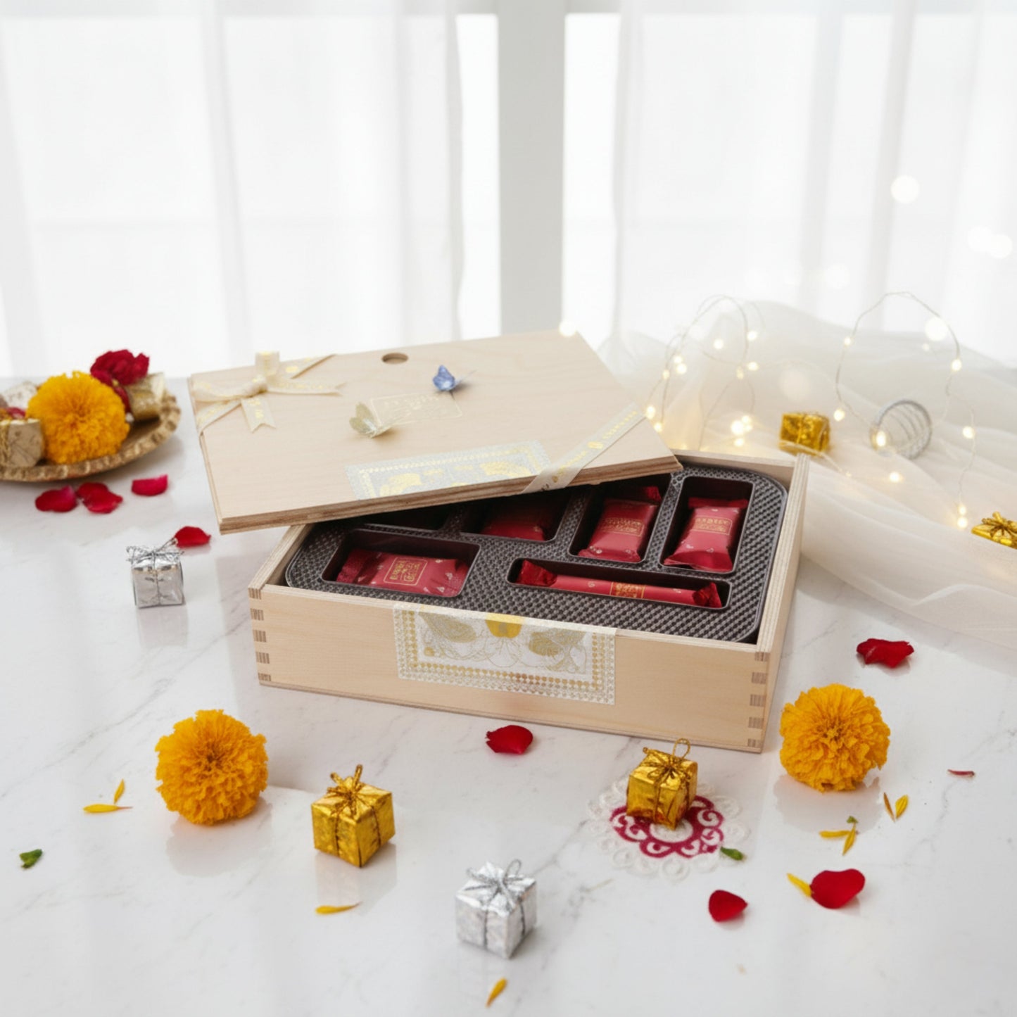 L' Original Fleur de Lis