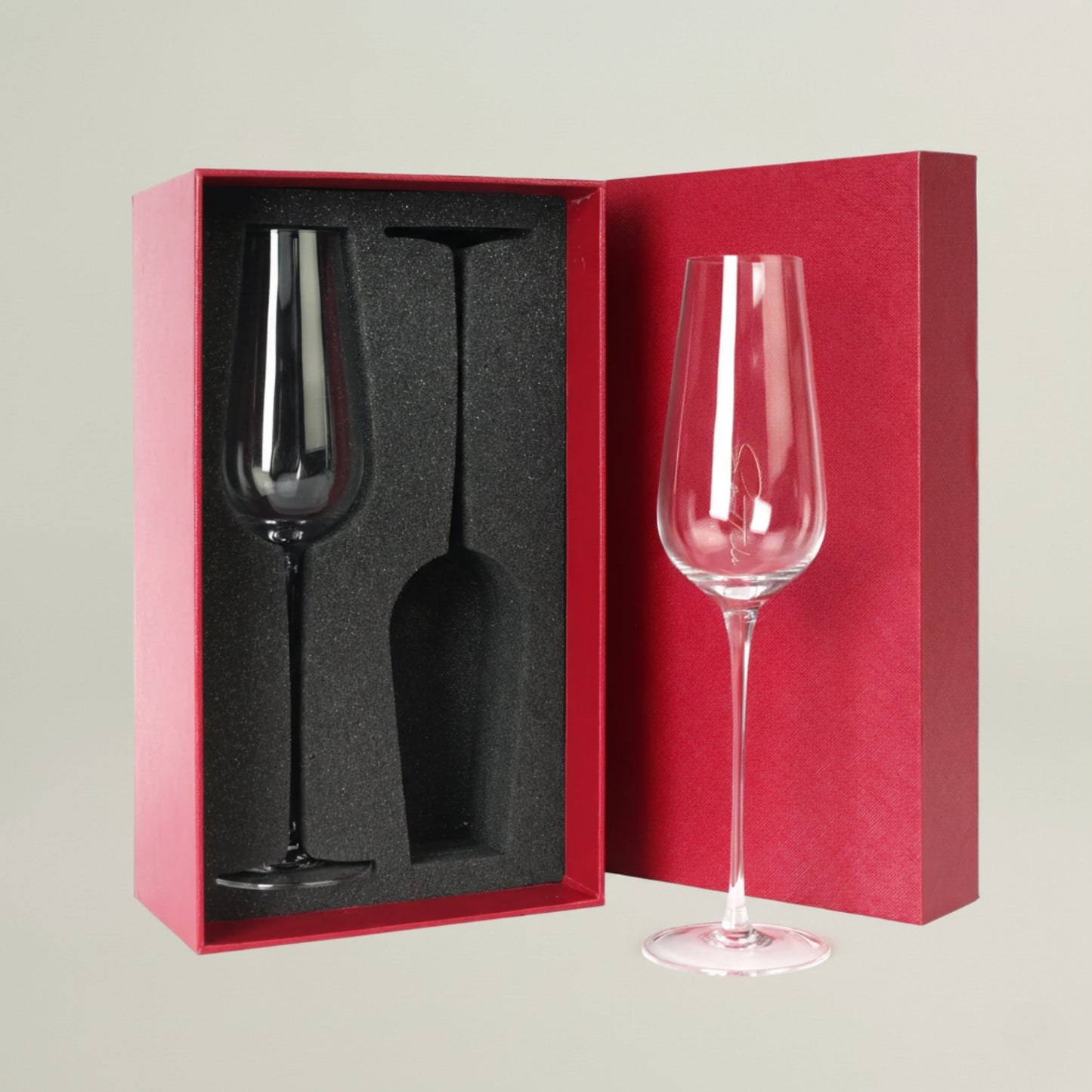 Set of 2 Elegant Flute Glasses Fleur de Lis