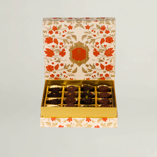 Assorted Chocolate Box – 16 Pcs (Round Ganache)