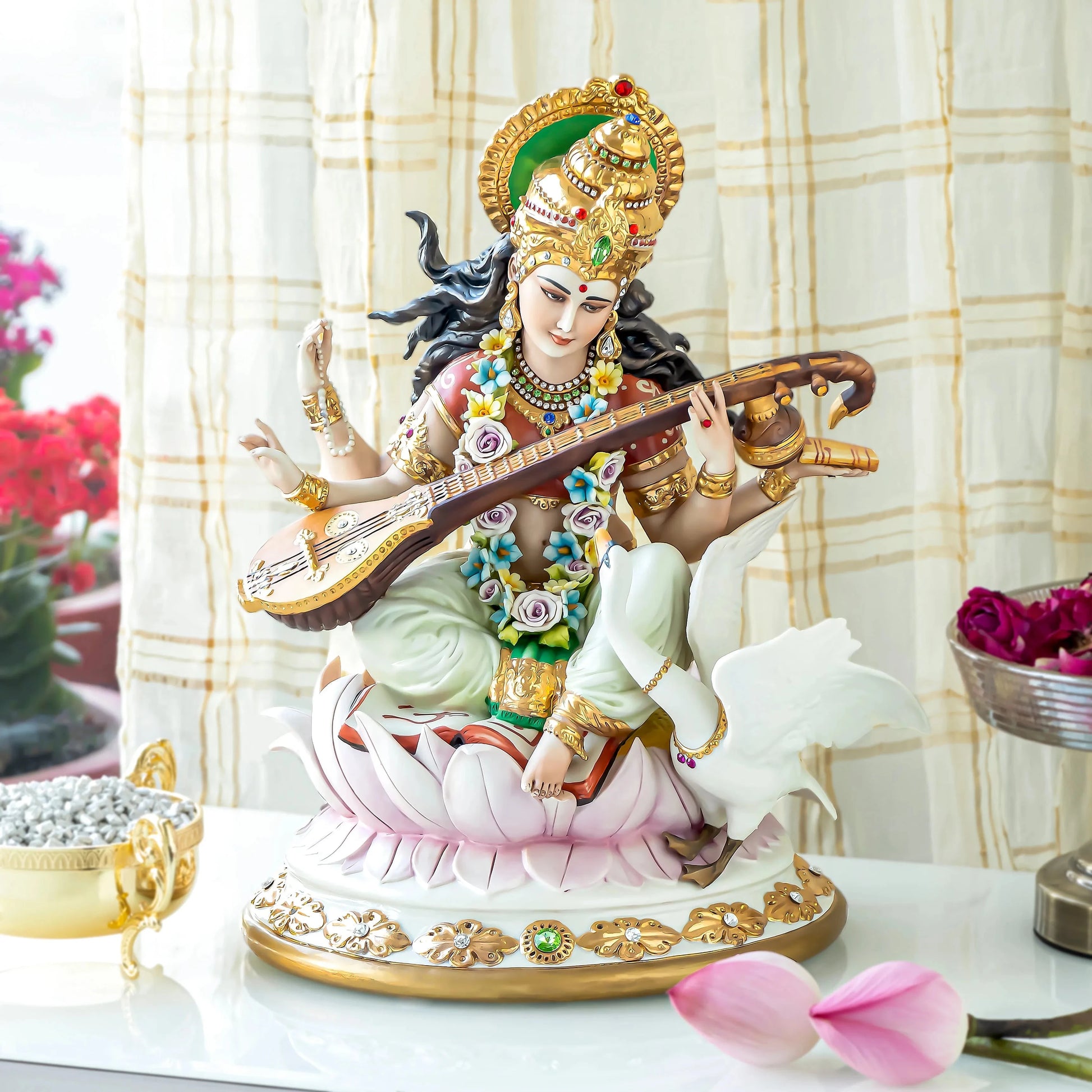 Maa Saraswati Idol Fleur de Lis